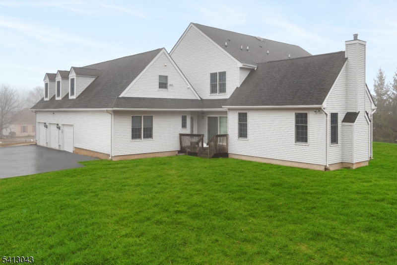 3 Manchur Ct Property Photo 5