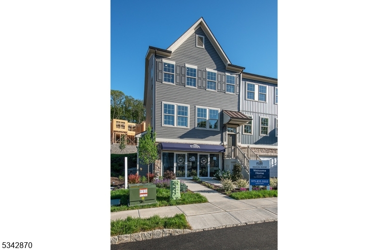 1 Gauer Ct 3 Property Photo 2