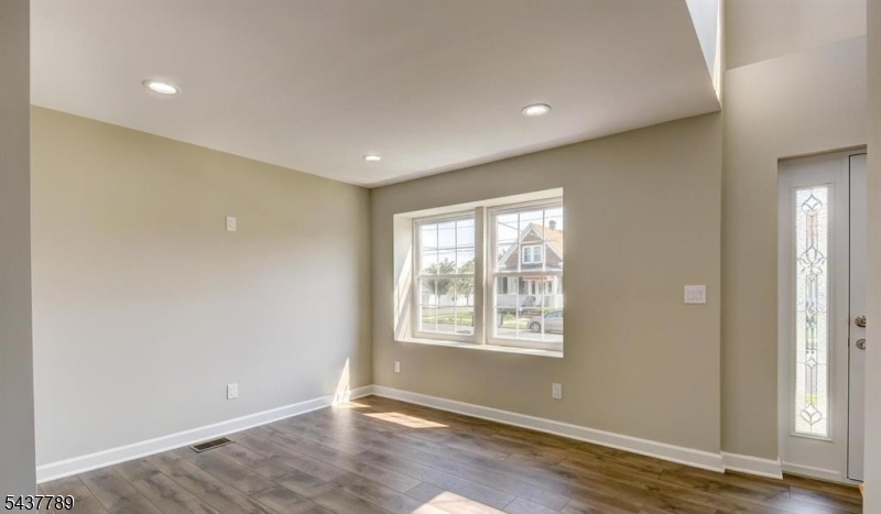 117 Dorothy Street Property Photo 3