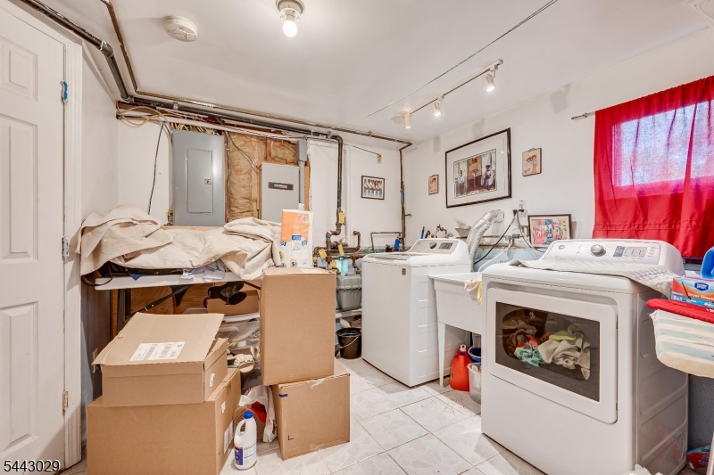 228 Henry Ct Property Photo 15