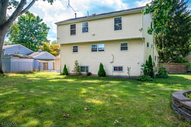228 Henry Ct Property Photo 16