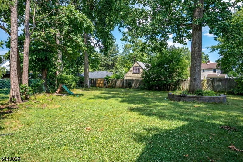 228 Henry Ct Property Photo 17