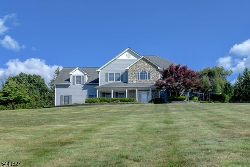 32 Dyer Rd Property Photo 1