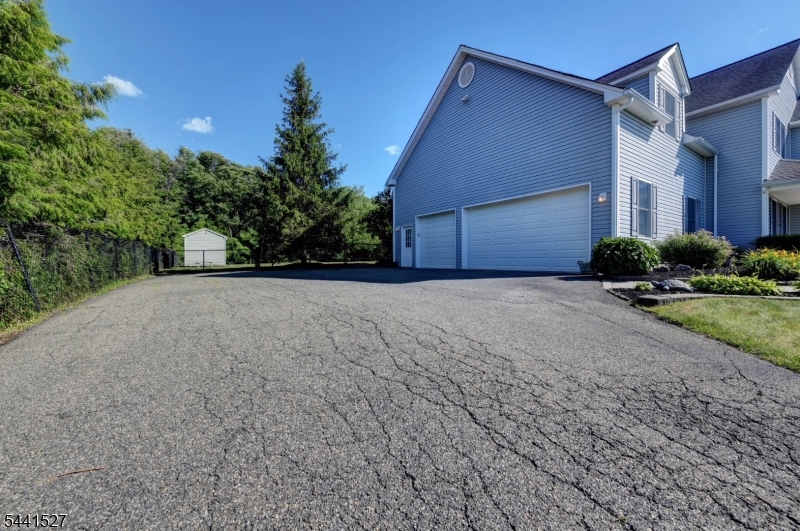32 Dyer Rd Property Photo 5