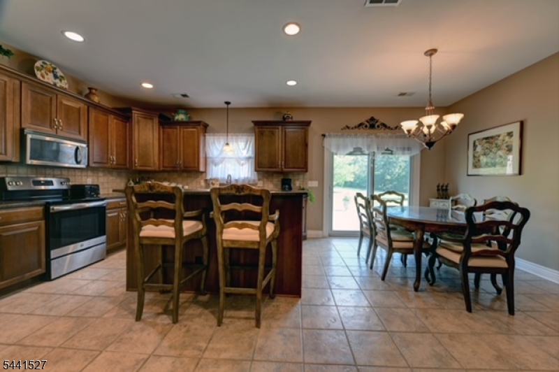 32 Dyer Rd Property Photo 16