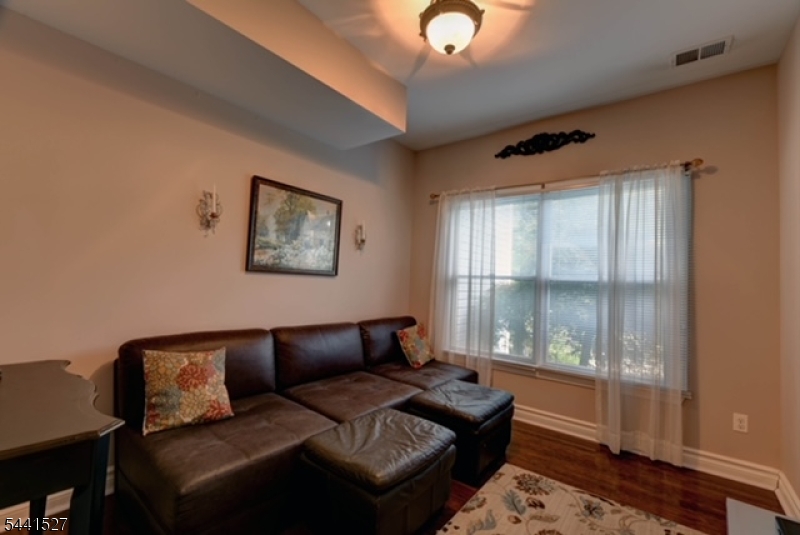 32 Dyer Rd Property Photo 19