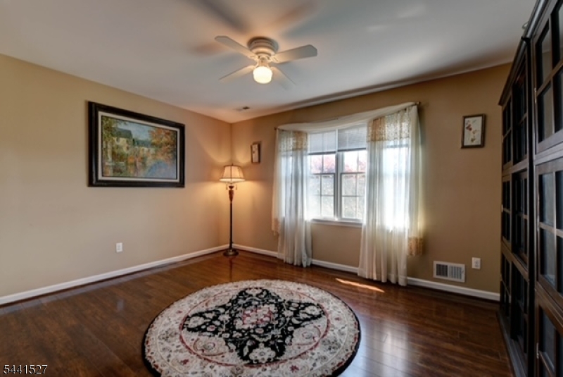 32 Dyer Rd Property Photo 22