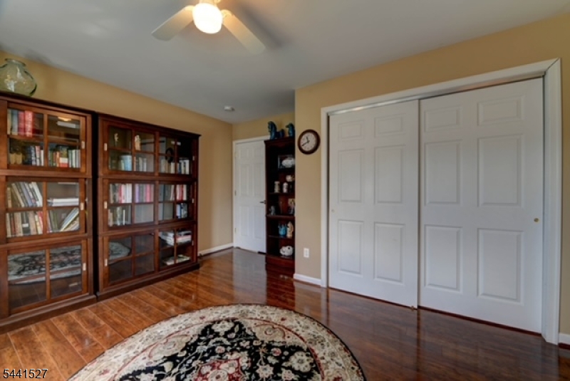 32 Dyer Rd Property Photo 23