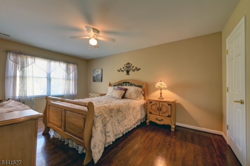 32 Dyer Rd Property Photo 24