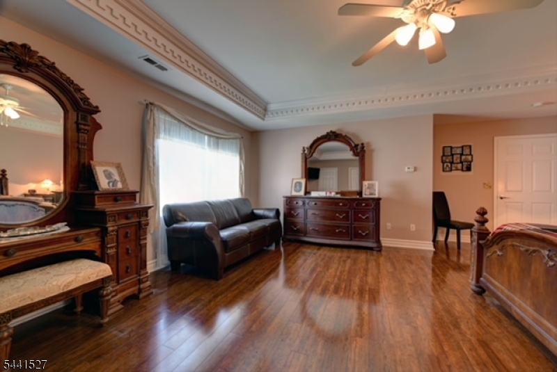32 Dyer Rd Property Photo 27