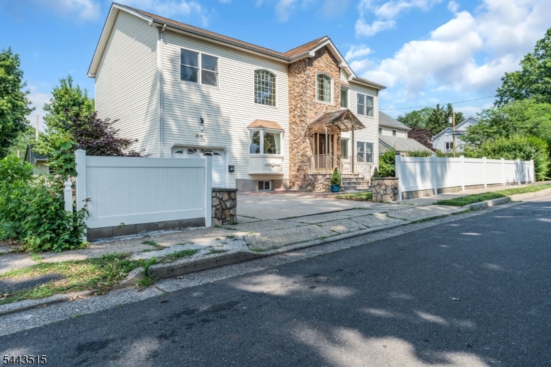 15 Rolfe Avenue