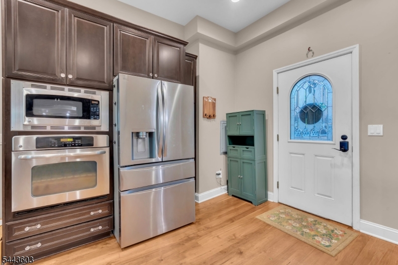 28 Sunset Ter 5 Property Photo 7