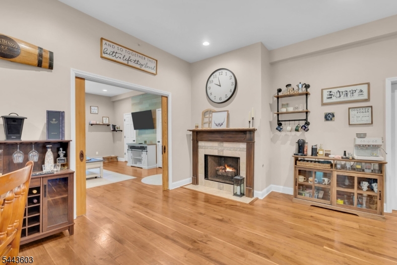 28 Sunset Ter 5 Property Photo 13
