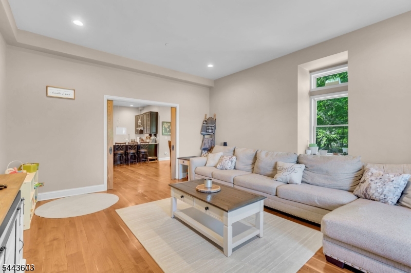 28 Sunset Ter 5 Property Photo 20