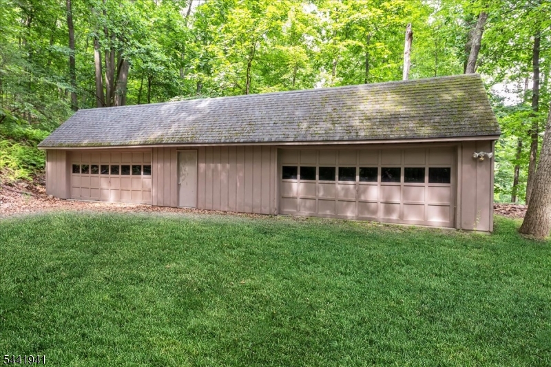 444 Little Brook Road Property Photo 3