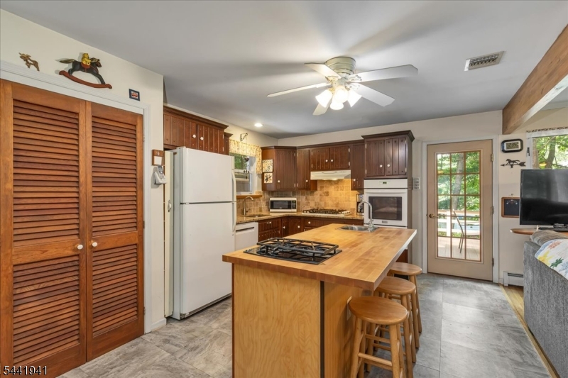 444 Little Brook Road Property Photo 12