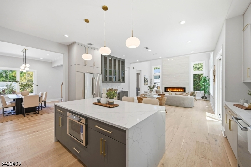 11 Rale Ter Property Photo 7