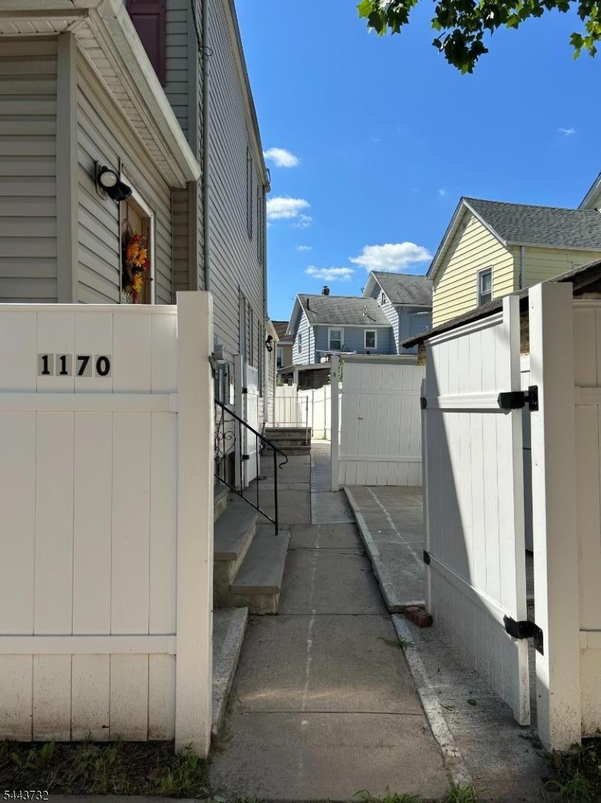 1170 Broad St Property Photo 2