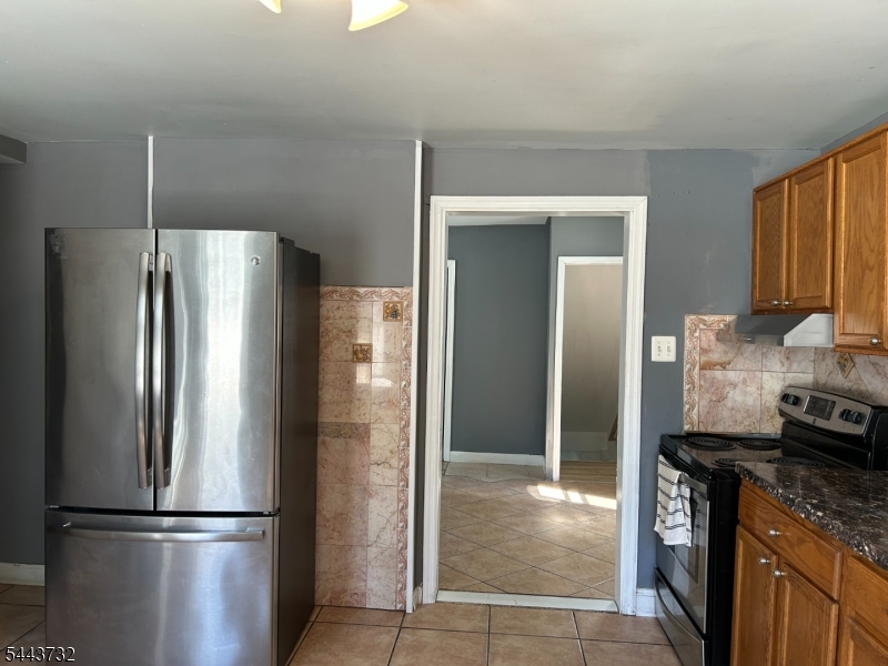 1170 Broad St Property Photo 8