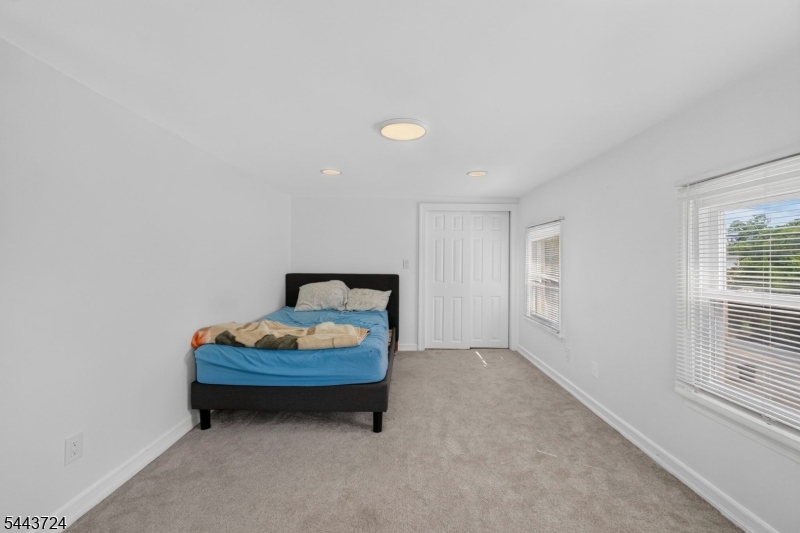 720 Ringwood Ave Property Photo 13