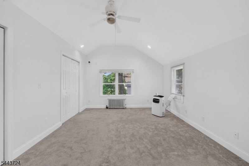 720 Ringwood Ave Property Photo 15