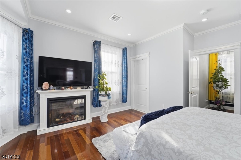 60 Stewart Ave Property Photo 32