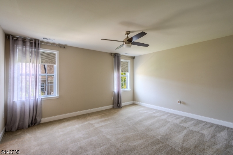 96 Van Cleef Dr Property Photo 31