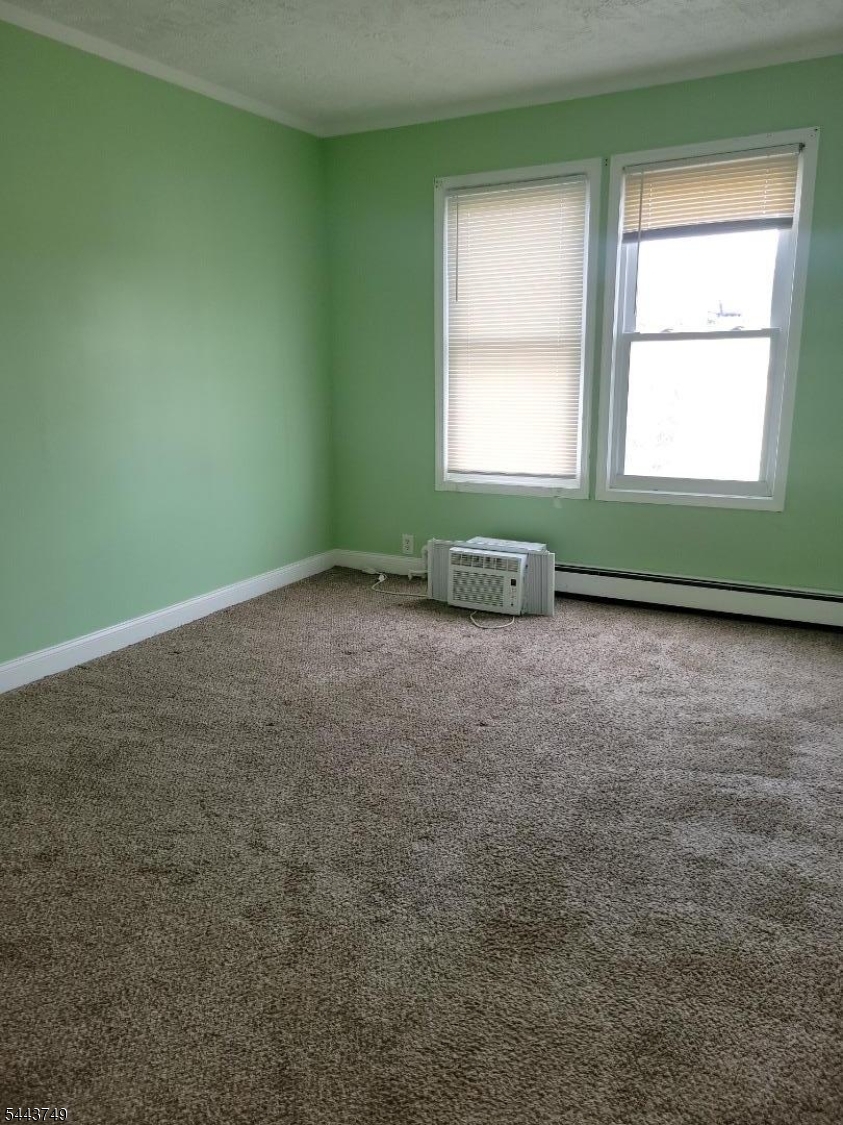 44 King St Apt 3 Property Photo 7