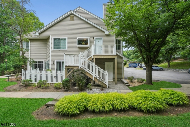 46 Stevens Court Property Photo 1