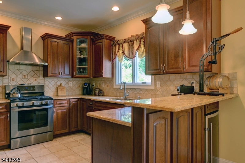 66 Boulevard Property Photo 15