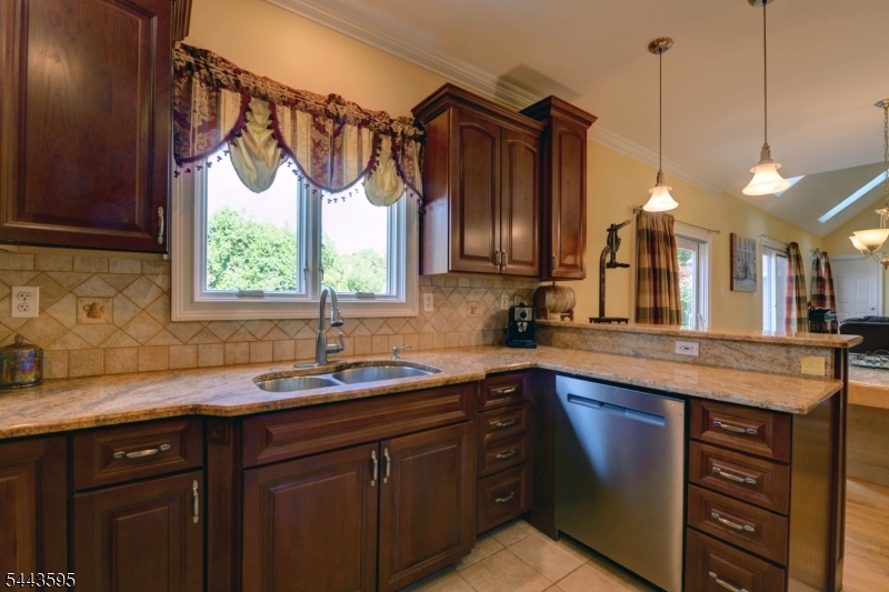 66 Boulevard Property Photo 18