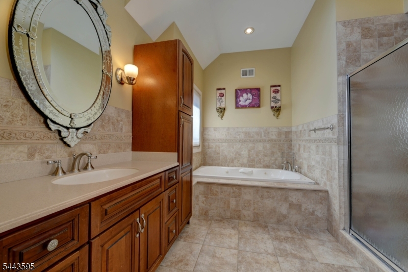 66 Boulevard Property Photo 29