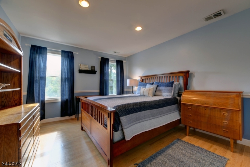 66 Boulevard Property Photo 33
