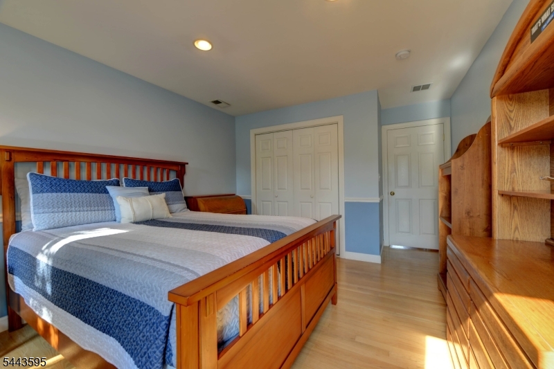 66 Boulevard Property Photo 34