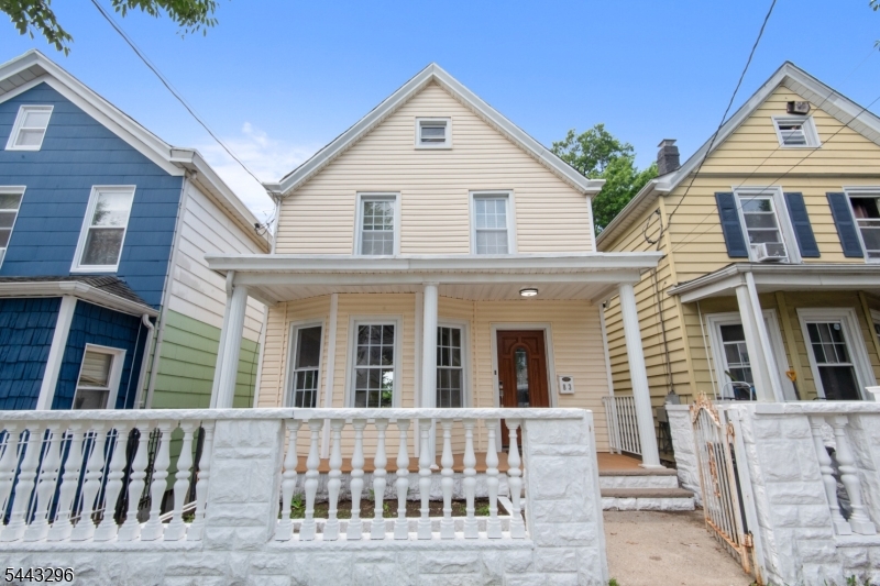 83 Wessington Ave Property Photo 1
