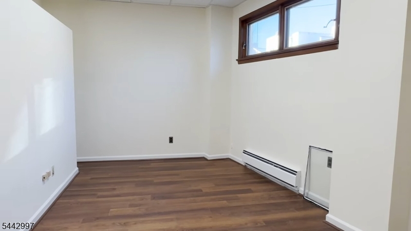 15 Valley St Unit 1 A Property Photo 3