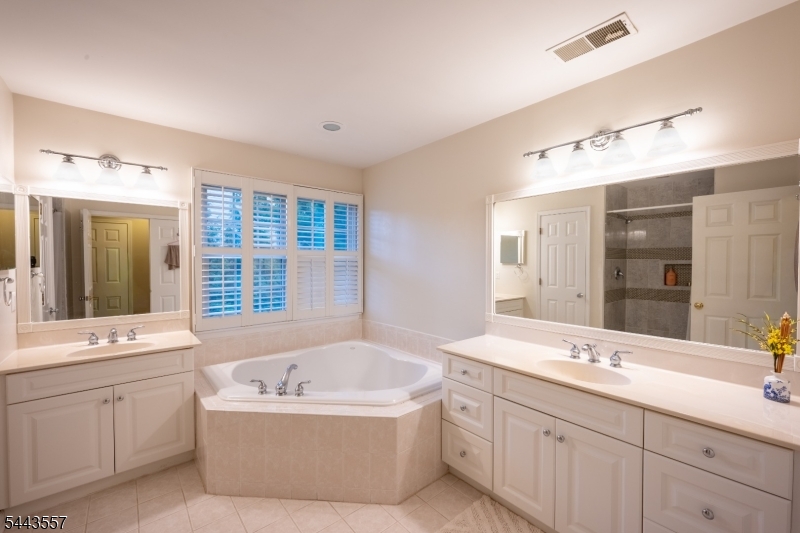 7 Stone Mountain Ct Property Photo 19
