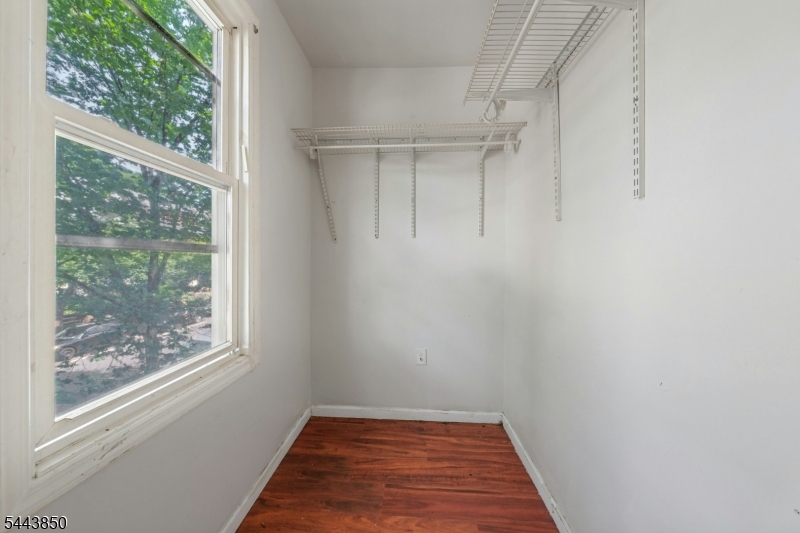 46 Seymour Ave Property Photo 27