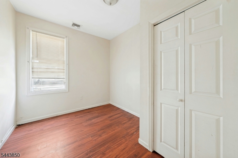 46 Seymour Ave Property Photo 35