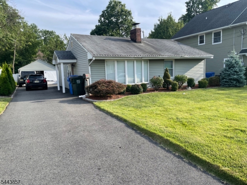 38 Summit Ave Property Photo 1