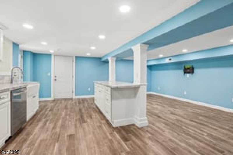 50 Lincoln Pl Property Photo 25