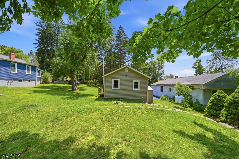 82 Fairview Dr Property Photo 25