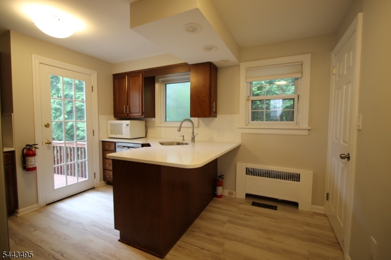 22 Sunset Dr Property Photo 6