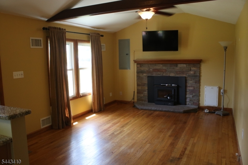 12 Clover Ln Property Photo 4