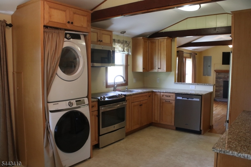 12 Clover Ln Property Photo 11