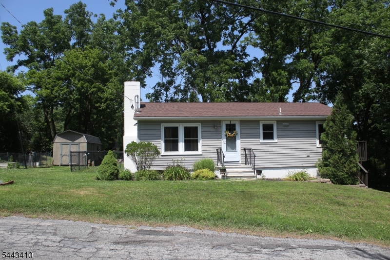 12 Clover Ln Property Photo 20
