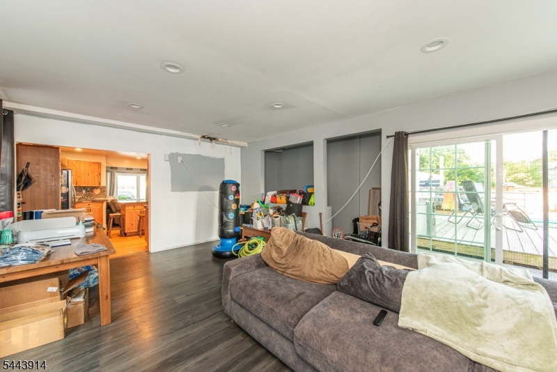 73 Bergen Ave Property Photo 14