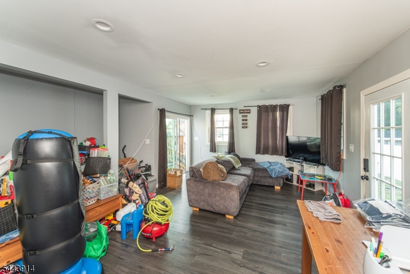 73 Bergen Ave Property Photo 15