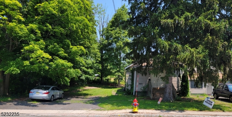 223 Halsey Rd 3 Property Photo 2