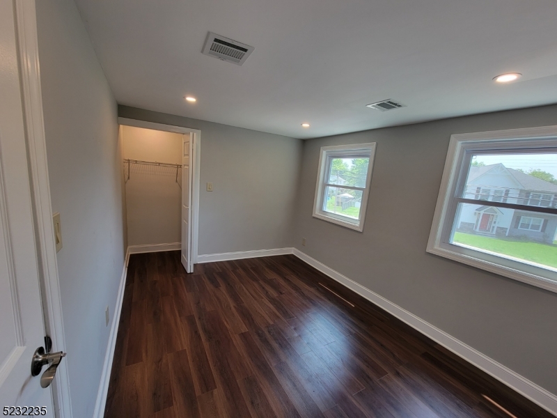 223 Halsey Rd 3 Property Photo 28